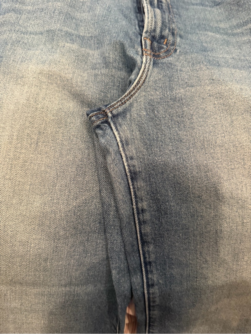 MOTHER- The Hustler Roller Ankle Jeans- size 30. Good used condition. - Picture 8 of 8